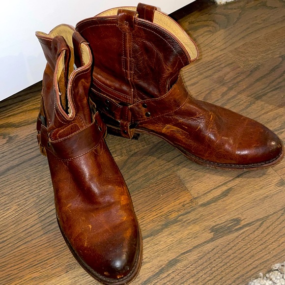 Shoes - Frye boots